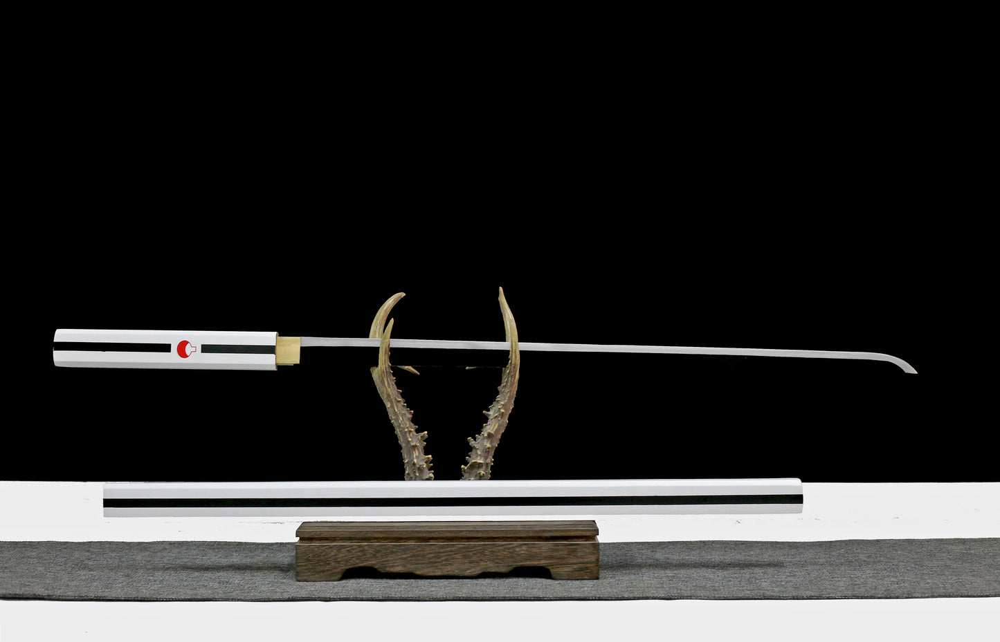 White Kusanagi Sword